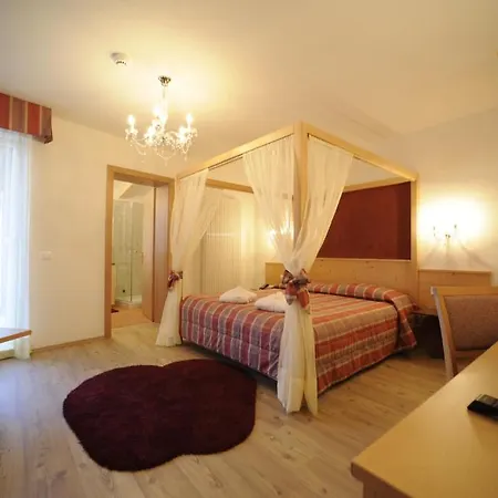 Casez Hotel 4*